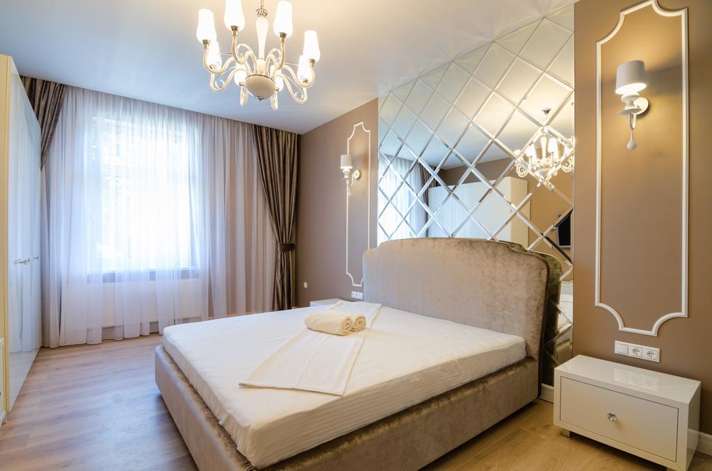 Royal Art-Deco Apartment Lviv Exteriör bild